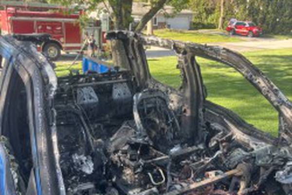 Truck parked in New Lenox driveway destroyed by fire  