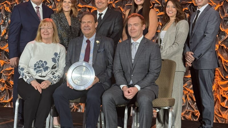 Downers Grove Park District director receives prestigious award