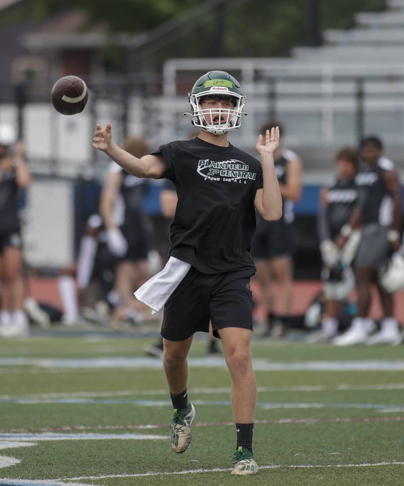 Plainfield Central’s Chris Leto passes the ball during the Downers Grove South 7-on-7 in Downers Grove on Saturday, July 16, 2022.