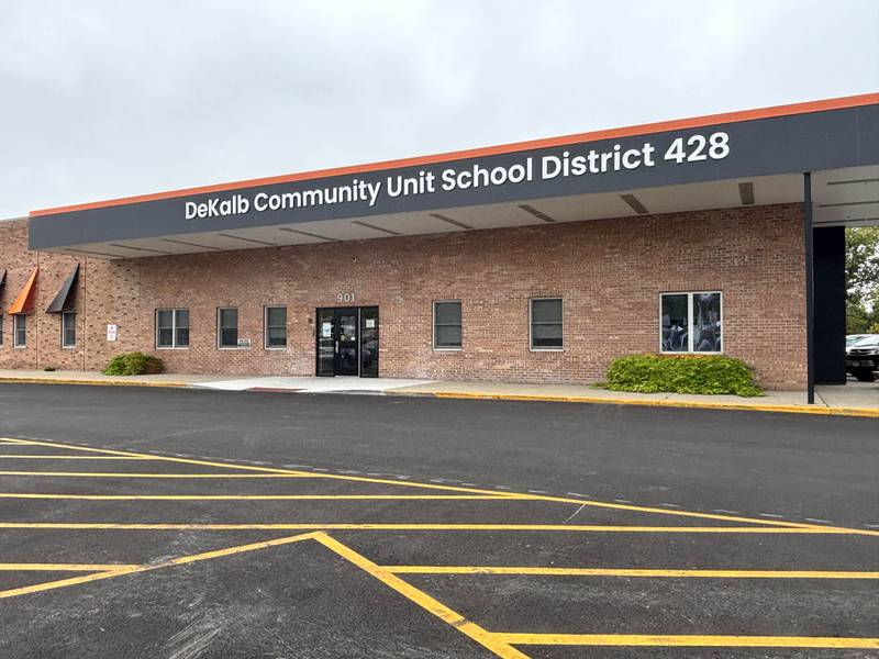 DeKalb School District 428 offices