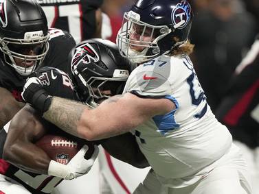 Chicago Bears reportedly add defensive tackle James Lynch