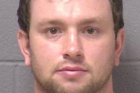 Bolingbrook man charged with possession of child sex abuse materials to remain in jail