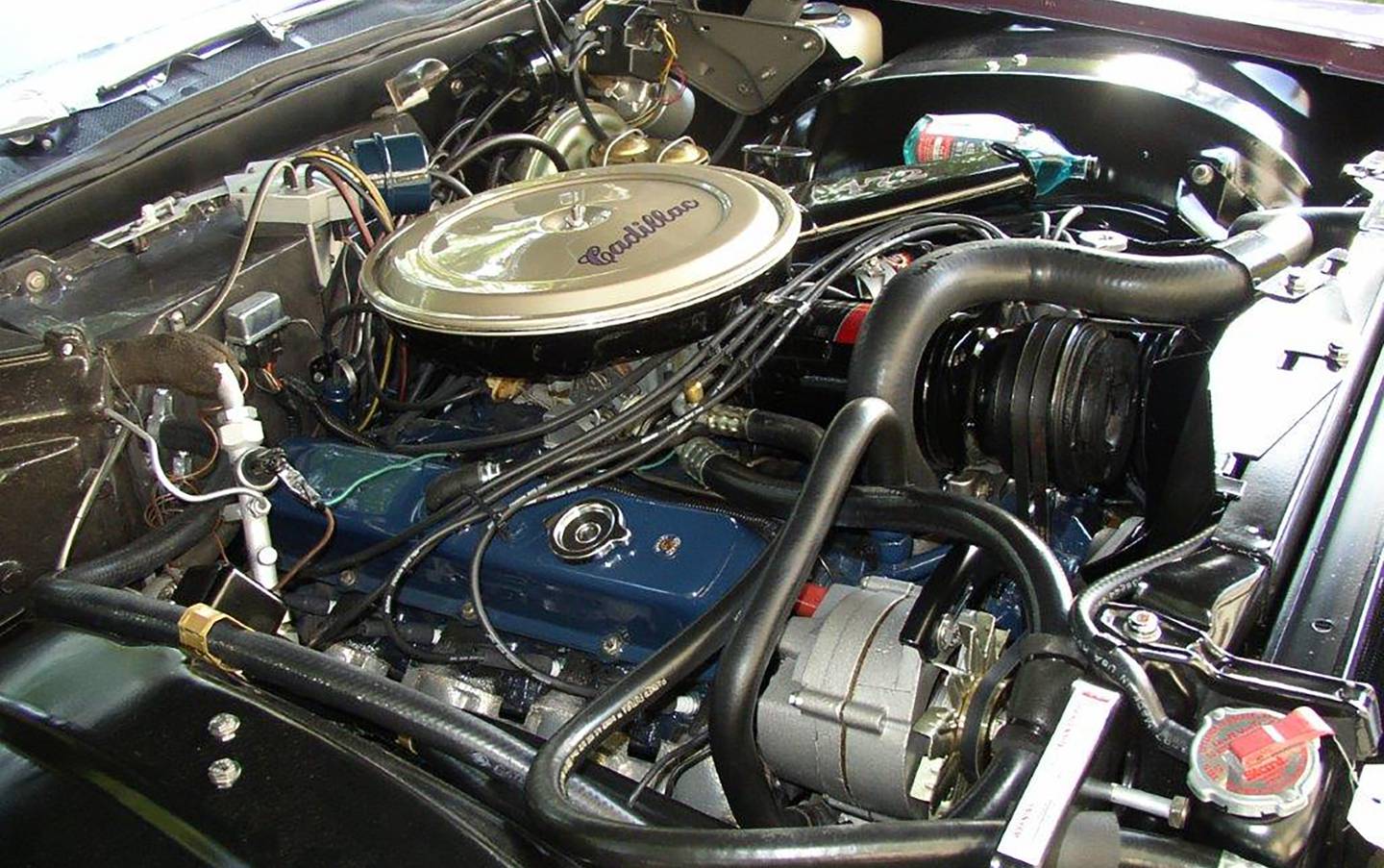 Photos by Steve Rubens - 1969 Cadillac Deville Engine