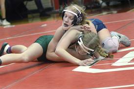 Marquette’s Lily Deibel, L-P’s Kiely Domyancich crowned champs at growing Ottawa Holiday Hootenanny