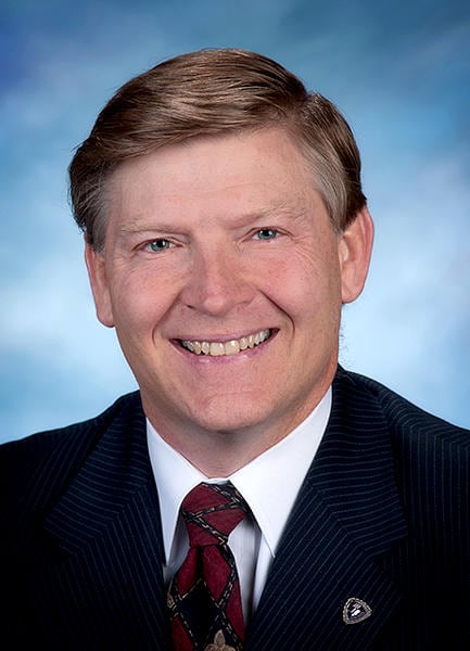 Former Kane County circuit clerk Thomas Hartwell dies: sheriff