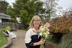 Flower arranging workshop in Henry draws local youth, adults