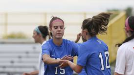 Lincoln-Way East using mix of veterans and youth in quest for another state tournament appearance