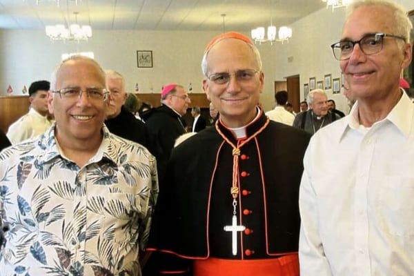 Police respond to bomb threat at New Lenox home of Pope Leo’s brother