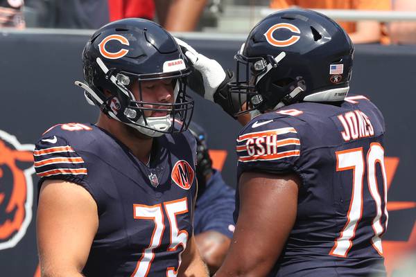 Chicago Bears will reportedly bring back Braxton Jones on 1-year, $10 million deal