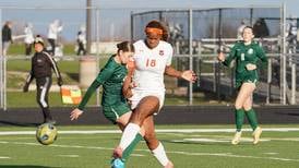 Jordyn Washington, Oswego continue hot start, beat Bartlett at Plainfield Classic