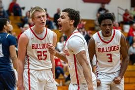 Streator seniors shine late, wrap up Illinois Central Eight title with victory over Lisle