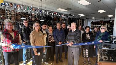 Leather goods store Gifts and Amor opens in Batavia