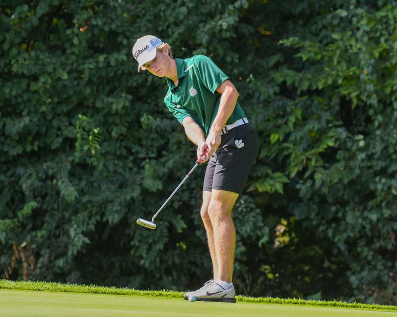 Eli Hoover of Plainfield Central watches his putt on Wednesday Oct. 1, 2025, during the Plainfield Central regional held at Wedgewood Golf Course in Plainfield.