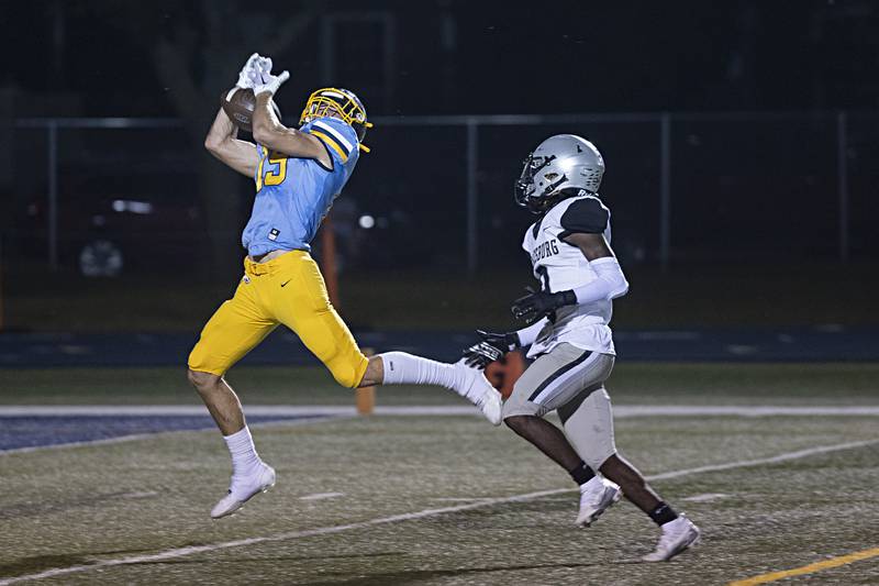 Sterling’s Mason Emin is unable to haul in a pass against Galesburg Thursday, Sept. 14, 2023 at Sterling High School.