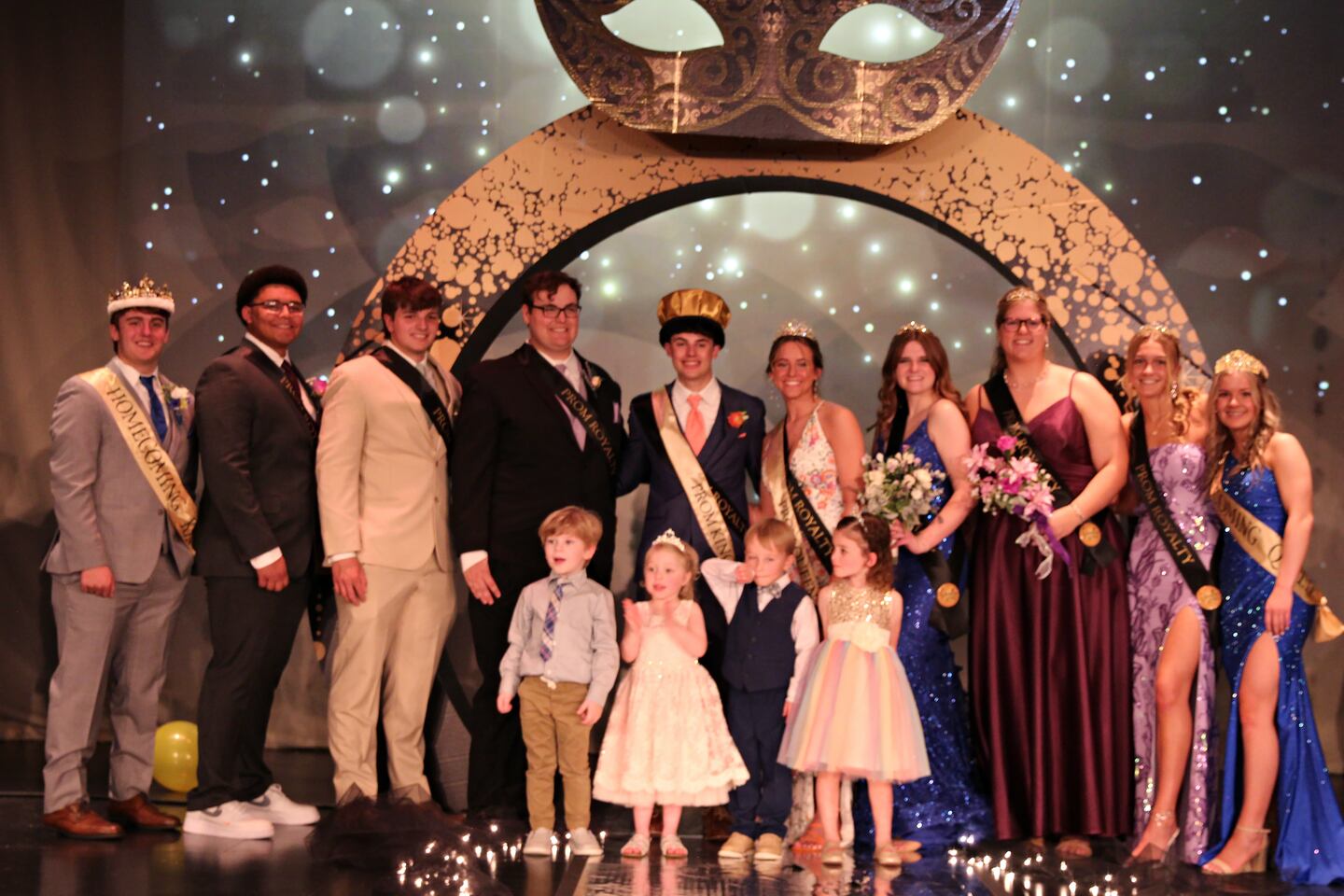 La Salle-Peru High School’s 2024 Prom King Anthony Ambler and Queen Isabelle Andrews were crowned at the conclusion of promenade Saturday night in Matthiessen Memorial Auditorium. The complete Prom Court included Kaylee Abens, Eleanor Radtke, Ella Raef, Nolan Glynn, Brodie Moss and Nolan VanDuzer.