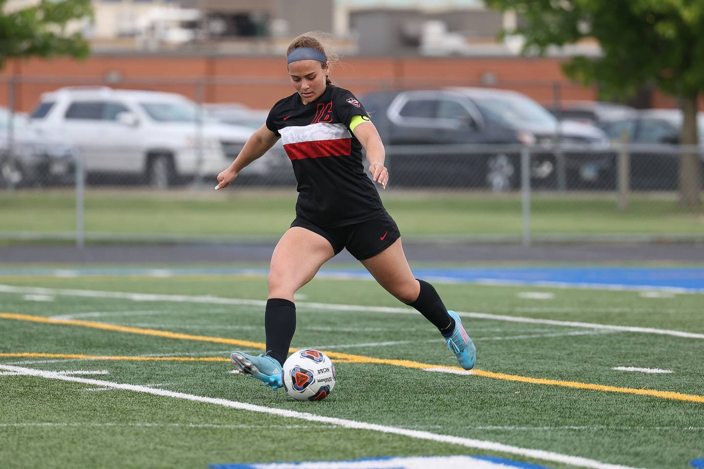 Lincoln-Way Central’s Grace Grundhofer passes the ball against Andrew in the Class 3A Sandburg Sectional semifinal. Tuesday, May 24 2022, in Orland Park.