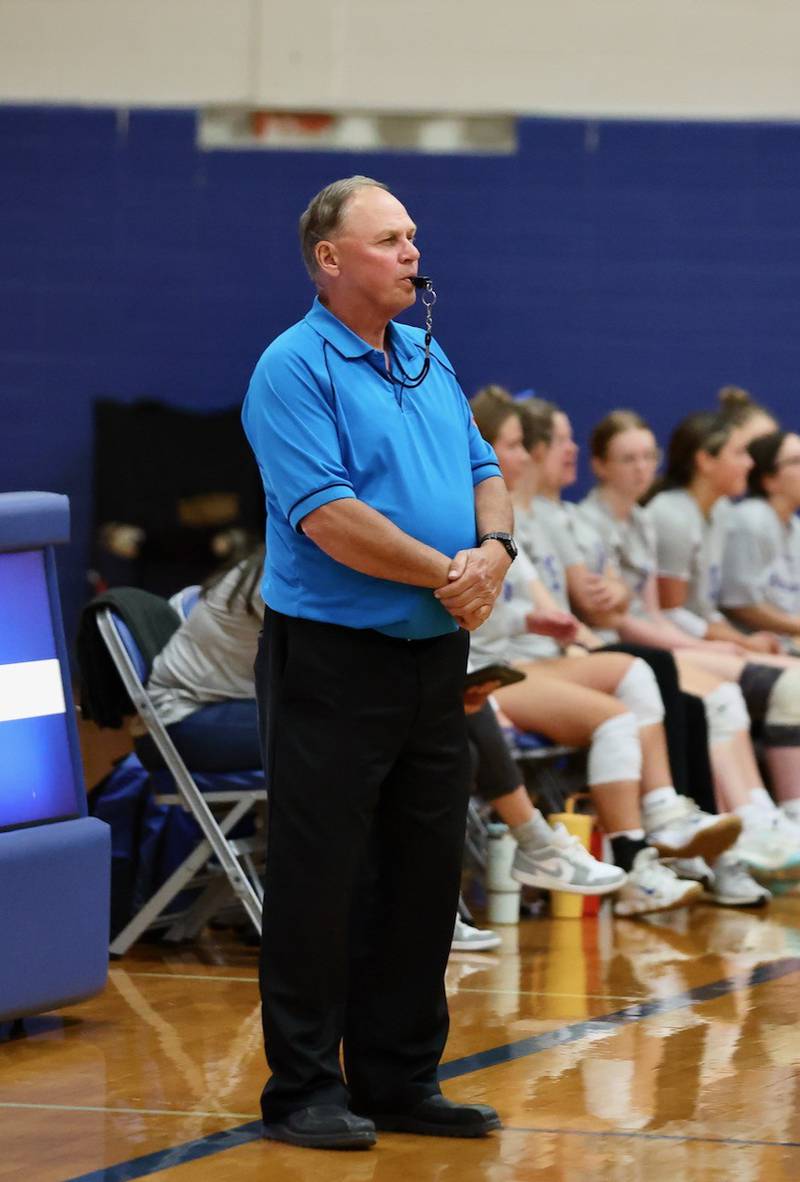Veteran official Ed Diericx keeps an eye on the action Tuesday night at Prouty Gym.