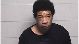 Police: Felon tried to shoot gun in bar near Antioch