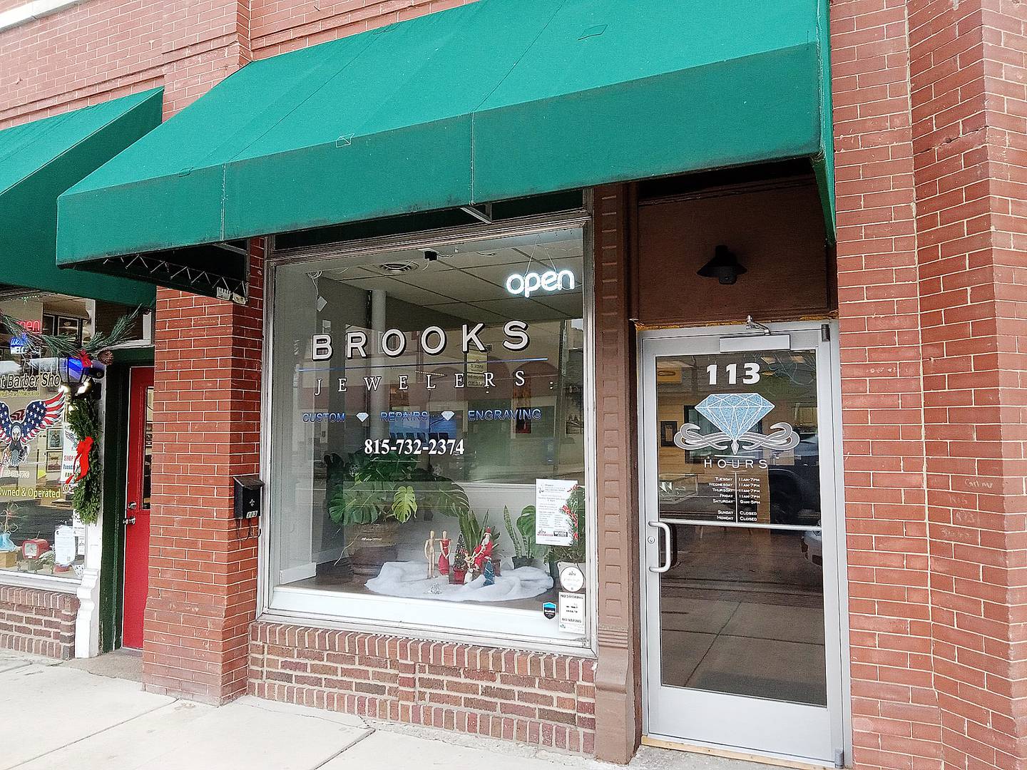 Brooks Jewelers in downtown Oregon opened in September 2024.