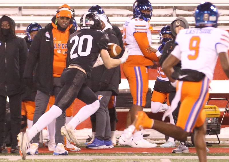Fenwick's Jimmy Watts makes a catch during the Class 6A State championship game on Tuesday, Dec. 2, 2025 in Hancock Stadium at Illinois State University in Normal.