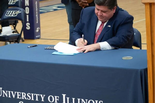 Pritzker calls for setting new higher education attainment goals