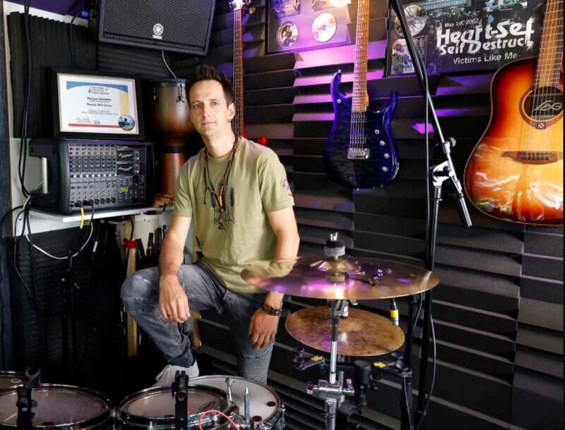 Algonquin musician Nerijus Glezekas, responding to the 2022 Russian invasion of  Ukraine, composed songs he hopes will raise awareness of Ukraine’s plight and provide solace.