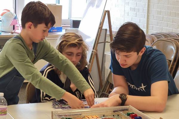 Leaf River Soaring Eagles 4-H Club takes part in STEM activities