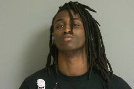 Streator police arrest 2 after finding firearm in vehicle
