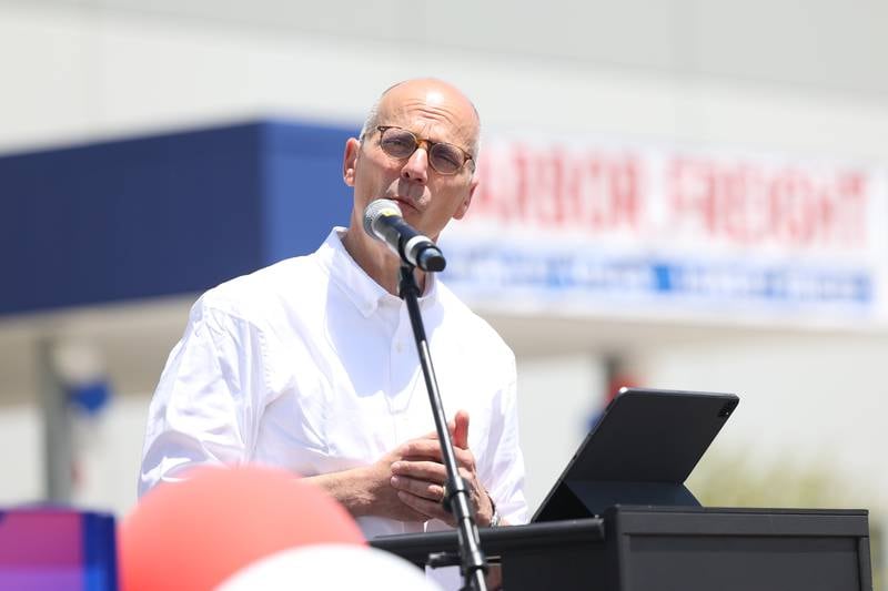 Harbor Freight President Allan Mutchnik speaks at the ribbon cutting ceremony for the new Harbor Freight distribution facility. Harbor Freight opened a new 1.6 million square-foot distribution center in Joliet that is expected to bring 800 new jobs to the area. Thursday, June 9, 2022 in Joliet.Harbor Freight opened a new 1.6 million square-foot distribution center in Joliet that is expected to bring 800 new jobs to the area. Thursday, June 9, 2022 in Joliet.