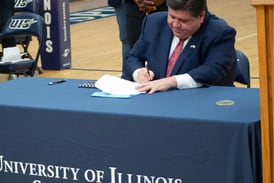 Pritzker calls for setting new higher education attainment goals