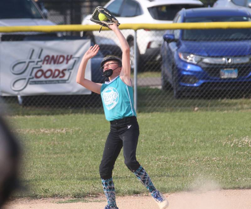 Edge's Eden Weems makes a catch at short stop during the Ottawa Girls Fastpitch Association 11U City Championship on Wednesday July 2, 2025 at Peck Park in Ottawa.