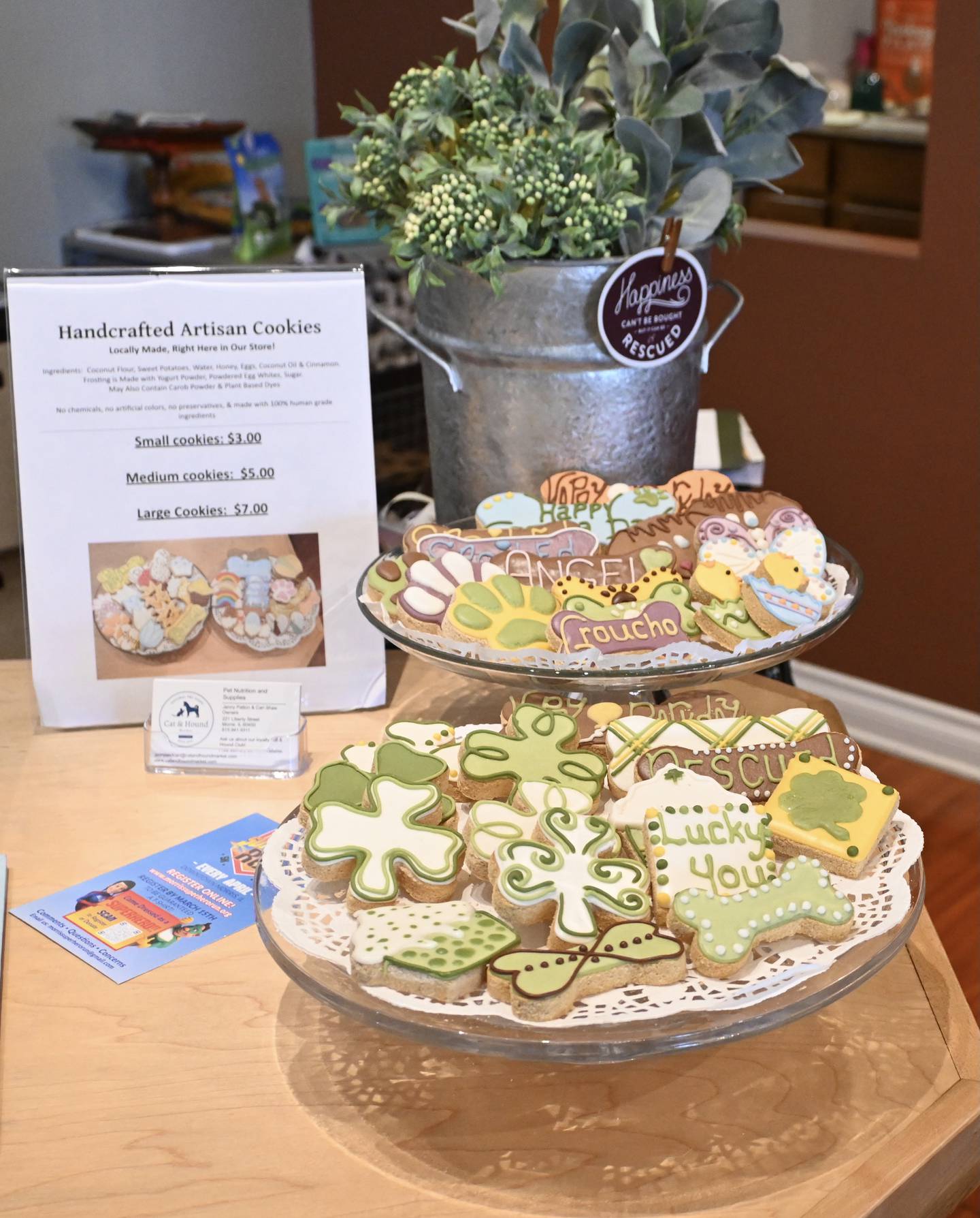 The market also sells handcrafted artisan cookies and frozen cupcakes baked in-house by Karen Johnson. They are made with coconut flour, sweet potatoes, coconut oil, honey, eggs, and cinnamon.