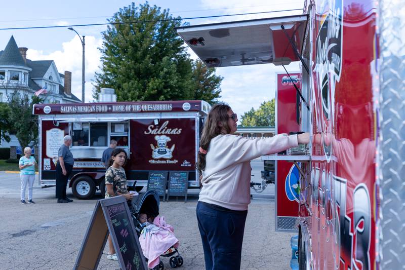 People of Mendota attend the Food Truck Monday Mania on Monday, Aug 25, 2025 on Illinois Avenue in Mendota.