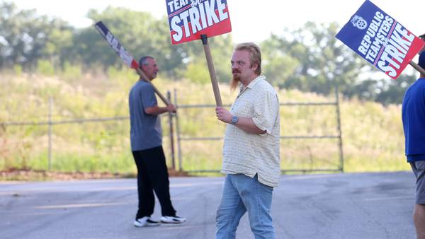 Republic Services strike in Ottawa ends after weeks of negotiations