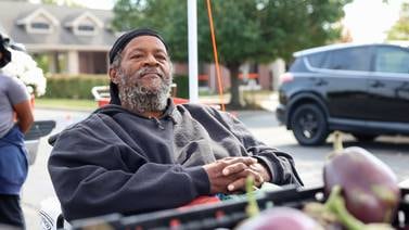 Far from finished: ‘Waving Farmer John’ to help end 27th Kankakee market season