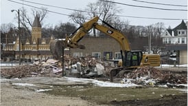 Building demolition at 805 and 807 Illinois Ave in Mendota