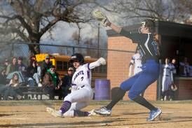 Wilmington continues hot-hitting start with 22-5 win over Clifton Central