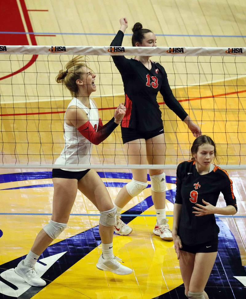 Brian Hill/bhill@dailyherald.com
Barrington's Jessica Horwath (2) celebrates a point during the IHSA Class 4A third-place game between Barrington and St. Charles East Saturday November 12, 2022 at Redbird Arena in Normal.