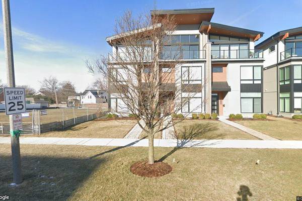 Sale closed in Elmhurst: $1.43 million for a townhouse