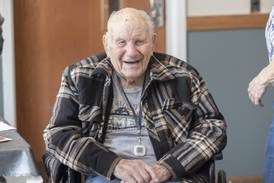 Bob Chamberlin celebrates 101st birthday in Dixon