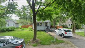 Single-family home sells for $445,000 in Oswego