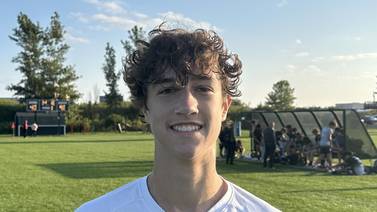 Connor Verde’s two-goal effort helps Batavia snap 28-game winless streak with victory over Kaneland