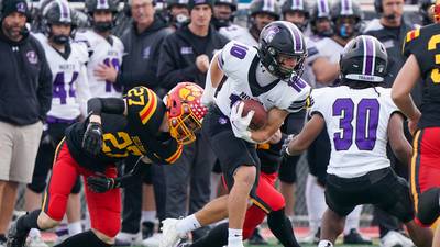 Downers Grove North’s Oliver Thulin, third brother to play football, set to make his mark as two-way standout
