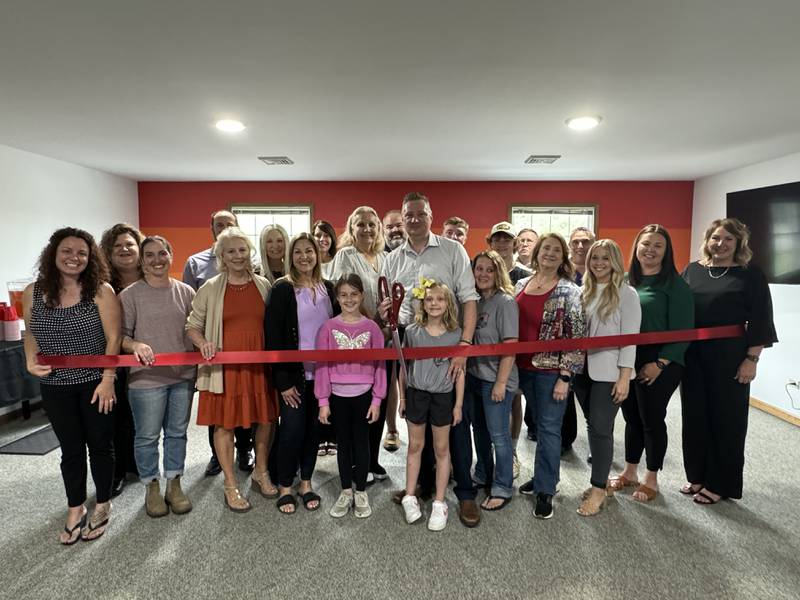 Hexagon Real Estate in Diamond celebrated its grand opening with the Grundy County Chamber and the Village of Diamond May 16. Owner Jim Ludes, his family, Mayor Terry Kernc, the Hexagon team and Chamber representatives cut the ribbon to officially kick off the grand opening and open house event.