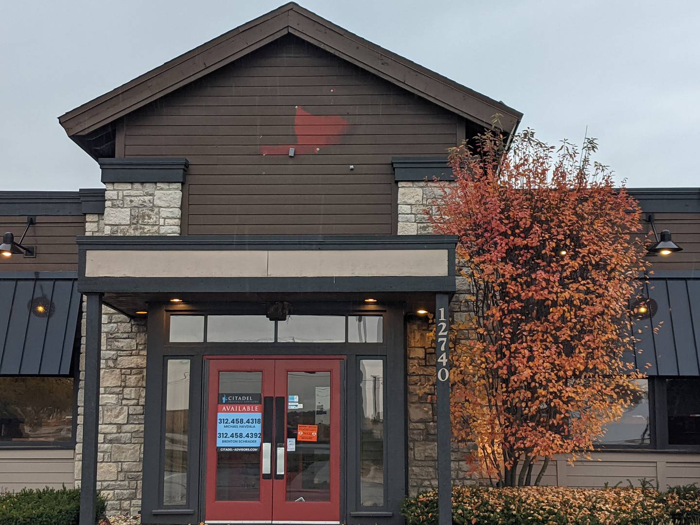 A drive-thru coffee shop is planning to open in the space that formerly housed a Chili’s restaurant in Plainfield.

At the Nov. 3 Plainfield Village Board meeting, trustees unanimously approved the plans of 7 Brew Coffee to locate in the Kensington Center at the southwest corner of Route 59 and 127th Street in Plainfield. Chili’s closed the restaurant late last year