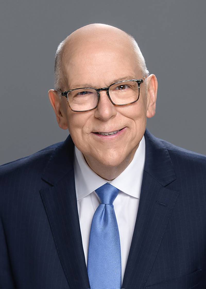 WGN-TV meteorologist Thomas Skilling  a 2024 inductee into Fox Valley Arts Hall of Fame.