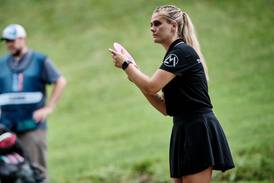 Lexi Marx goes from ‘pathetic’ to professional in disc golf