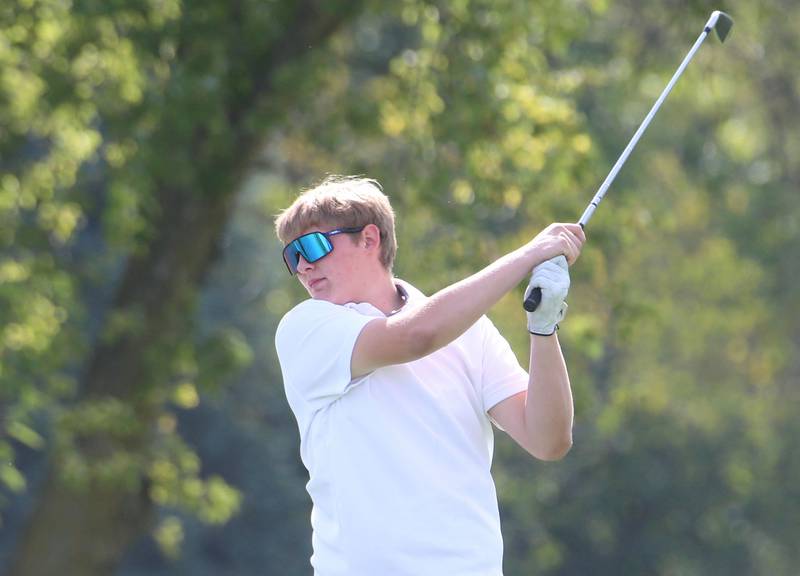 Flanagan's Jacob Thorson tees off during the Class 1A Regionals on Wednesday, Oct. 1, 2025 at Deer Park Golf Club in Oglesby.