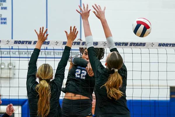 St. Charles North overcomes slow start to secure victory in straight sets over Huntley