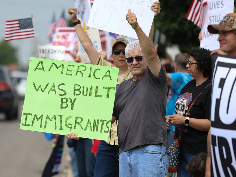 ‘In America, power belongs to the people’ -  Large crowds come out for Joliet No Kings Day protest